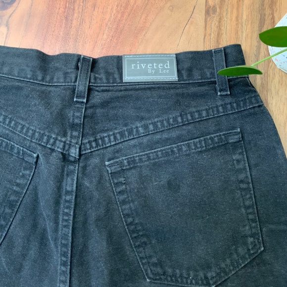 Vintage Lee High Rise Black Denim Cutoff Shorts - Picture 5 of 7
